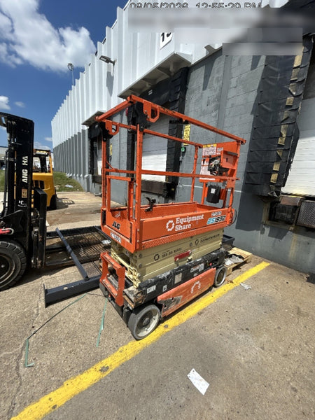 2022 JLG ES1932