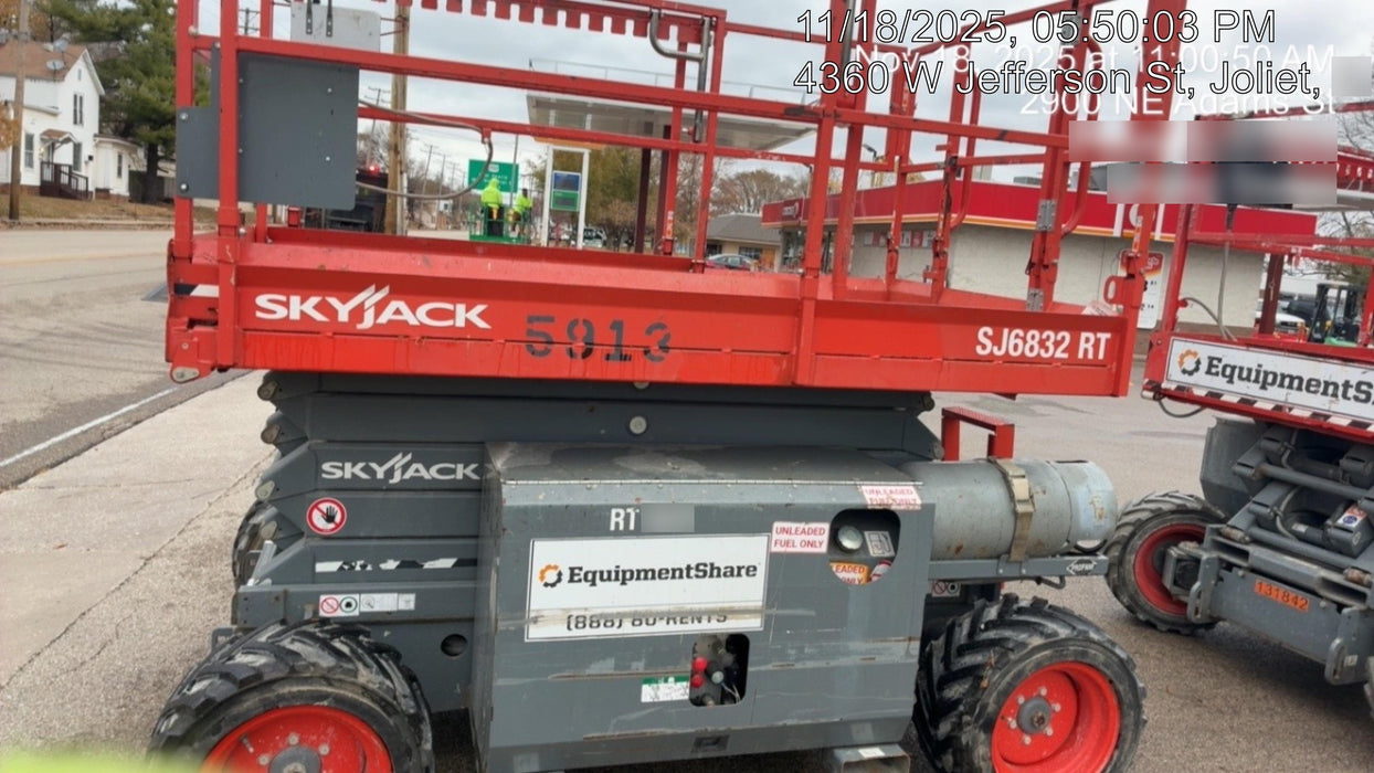 2017 SKYJACK SJ6832 RT