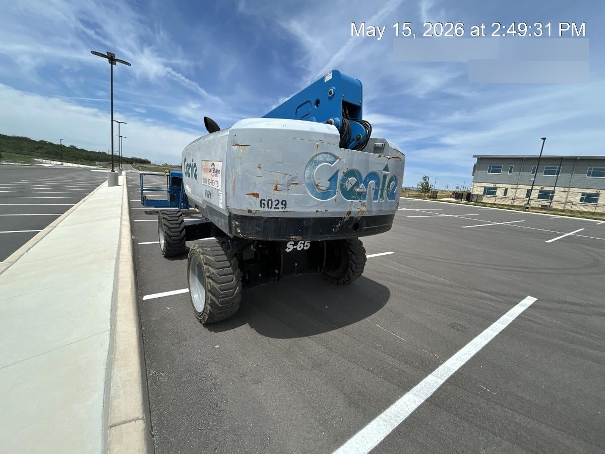 2017 GENIE S-65