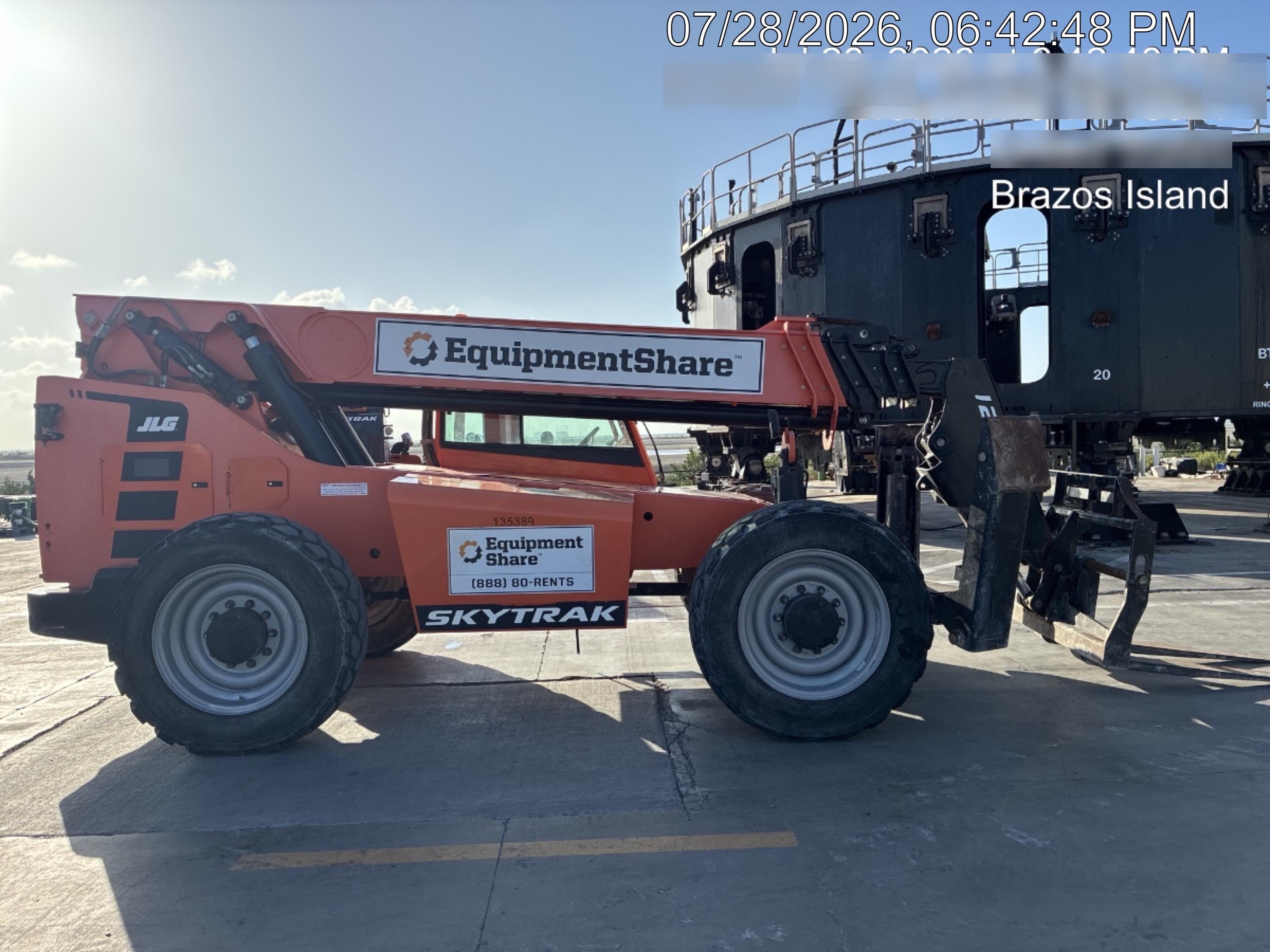 2021 JLG 12054