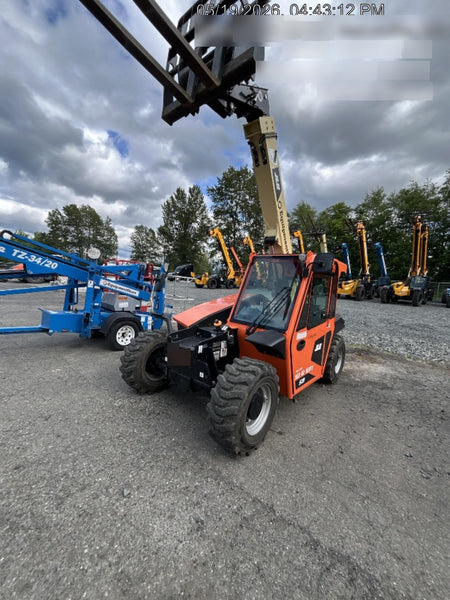 2025 JLG 519
