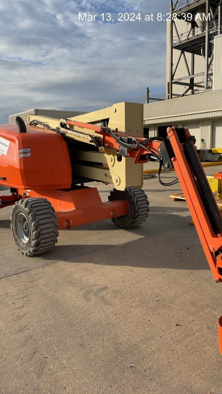 2020 JLG 450AJ