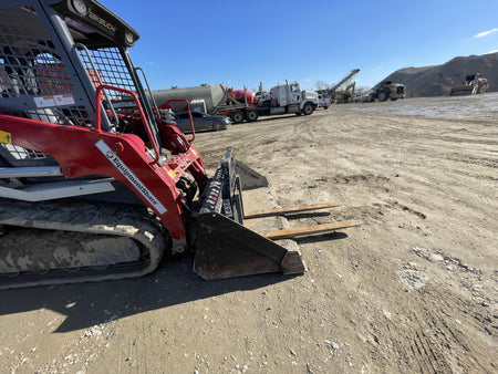 2016 EMKAY 48" Pallet Forks - EMKAY