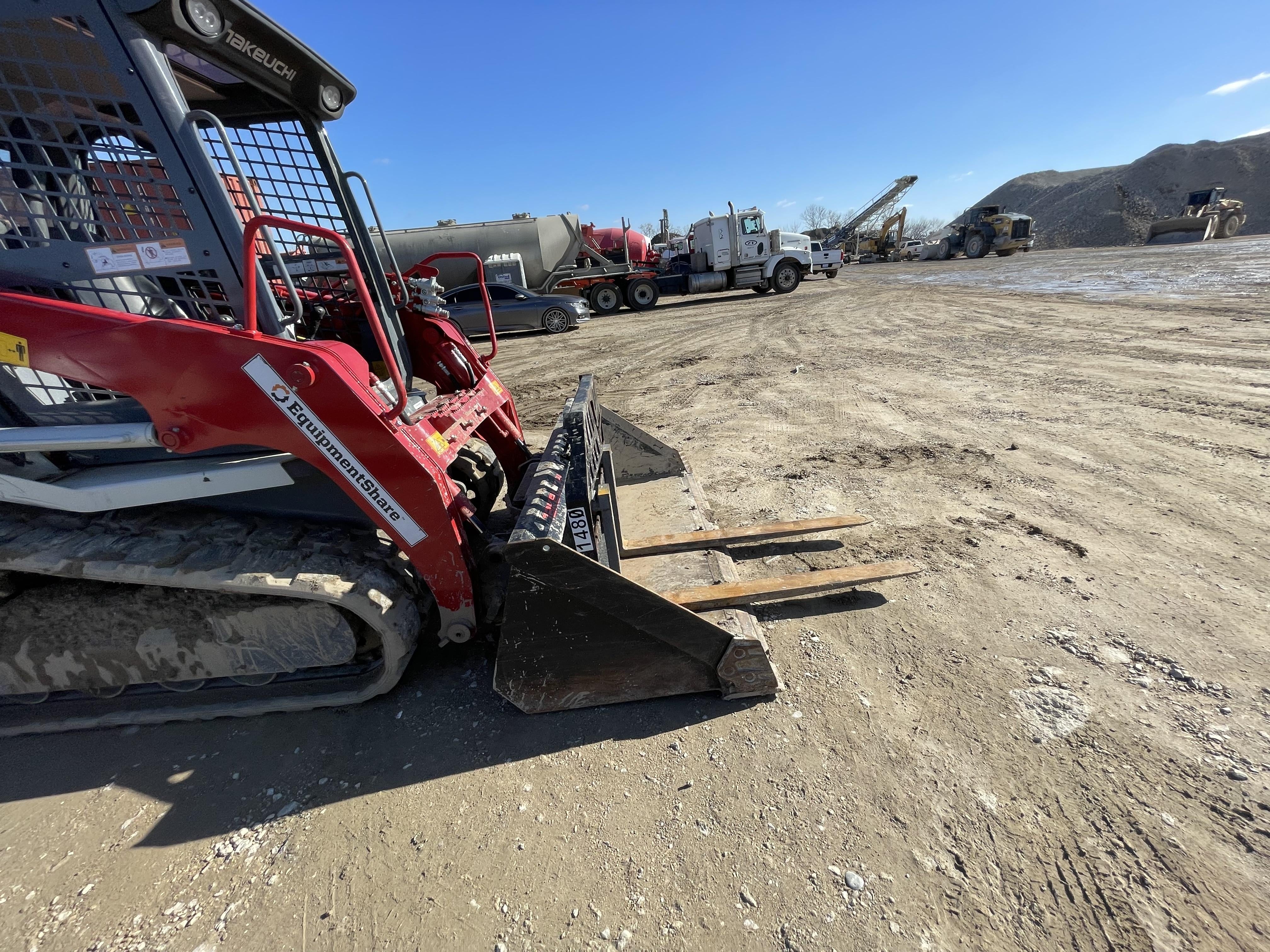 2016 EMKAY 48" Pallet Forks - EMKAY