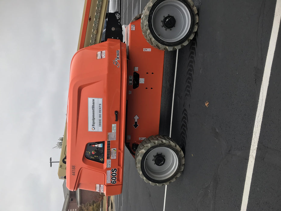2019 JLG 600S 4WD