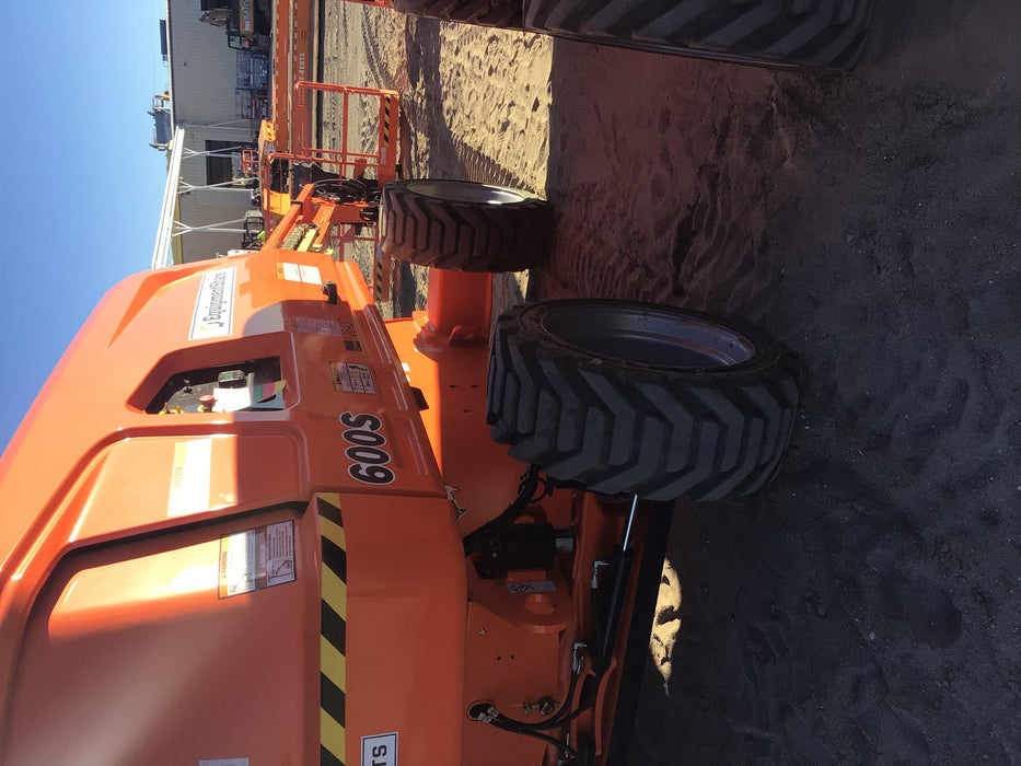 2020 JLG 600S