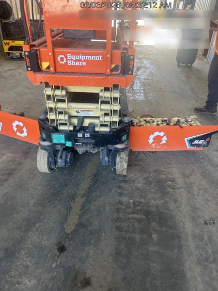 2022 JLG ES1932