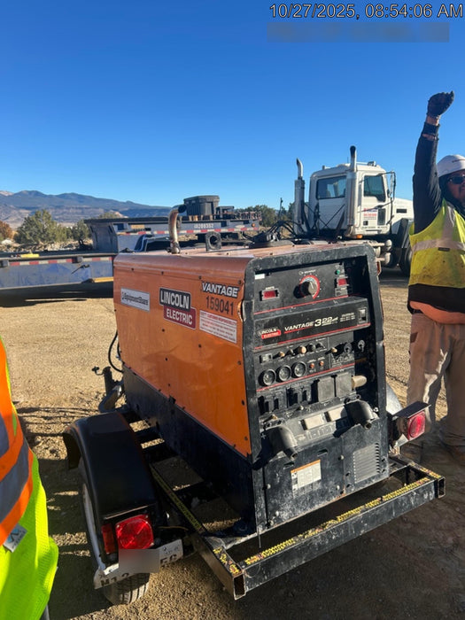 2021 Lincoln Electric Vantage 322 Vantage 322 Ready Pak 3 w/ Decals, ORANGE (includes trailer, cable rack, fender light kit) NO Telematics