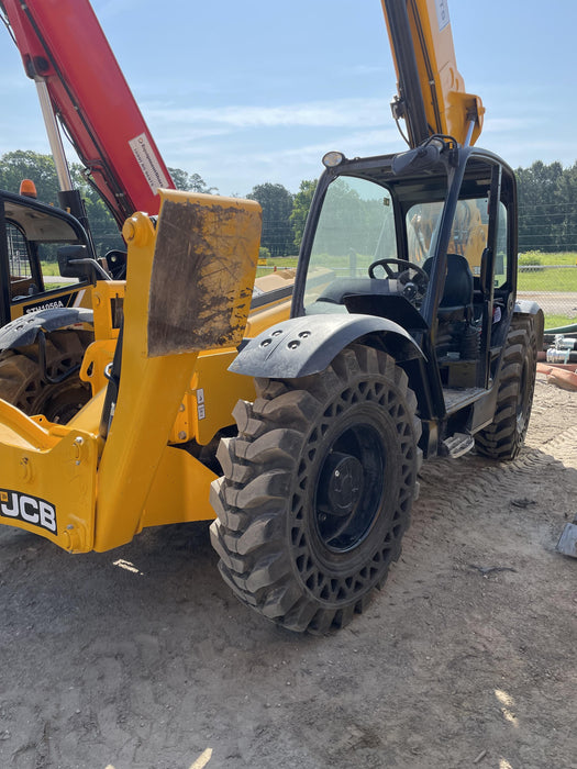 2021 JCB 510-56