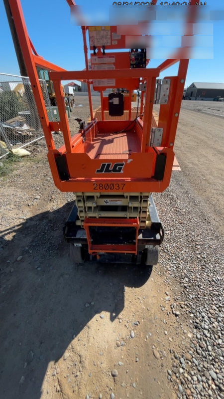 2022 JLG ES1932