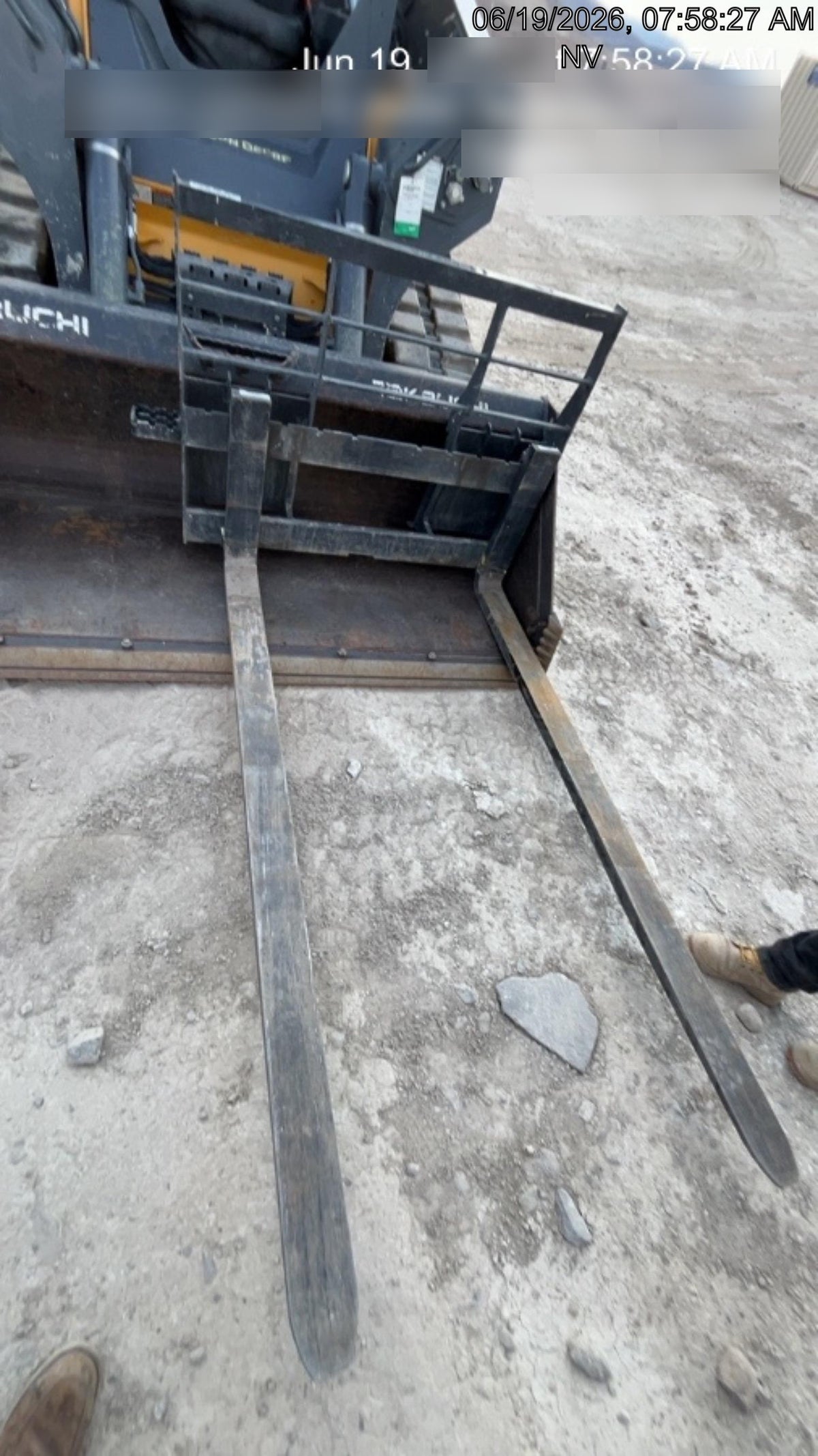 2026 ARROW MATERIAL HANDLING 72" Pallet Forks - Arrow