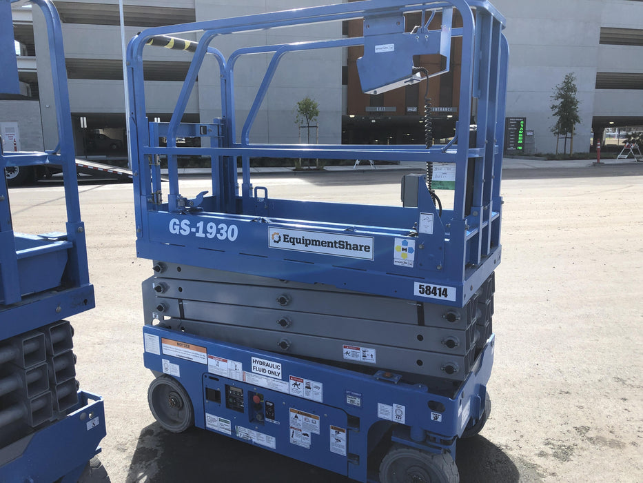 2019 Genie GS-1930 Half Height Swing Gate, 800W Inverter