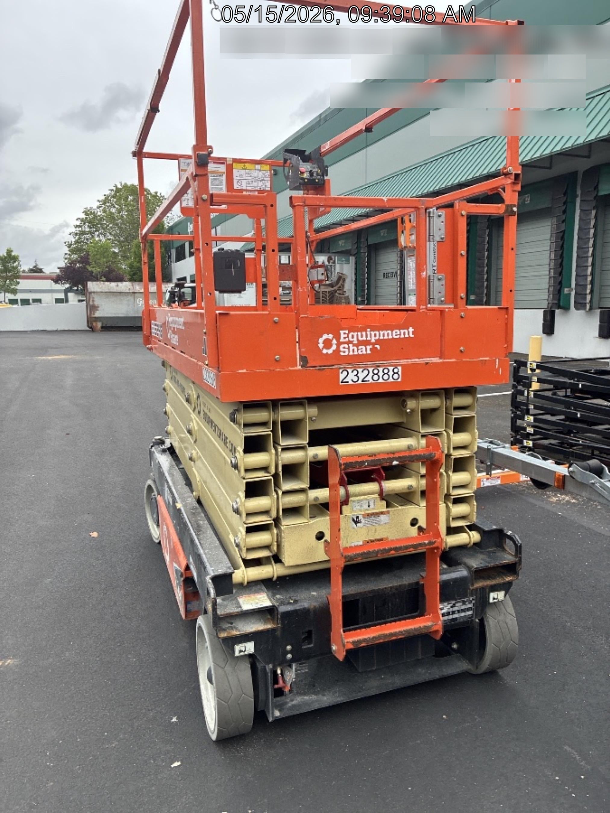 2022 JLG ES3246