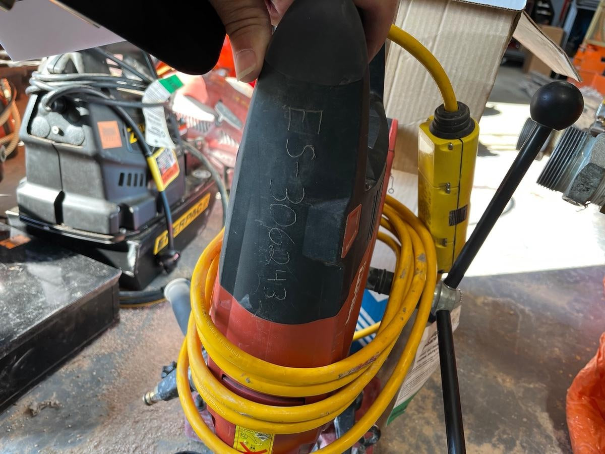 2023 HILTI DD 150-U