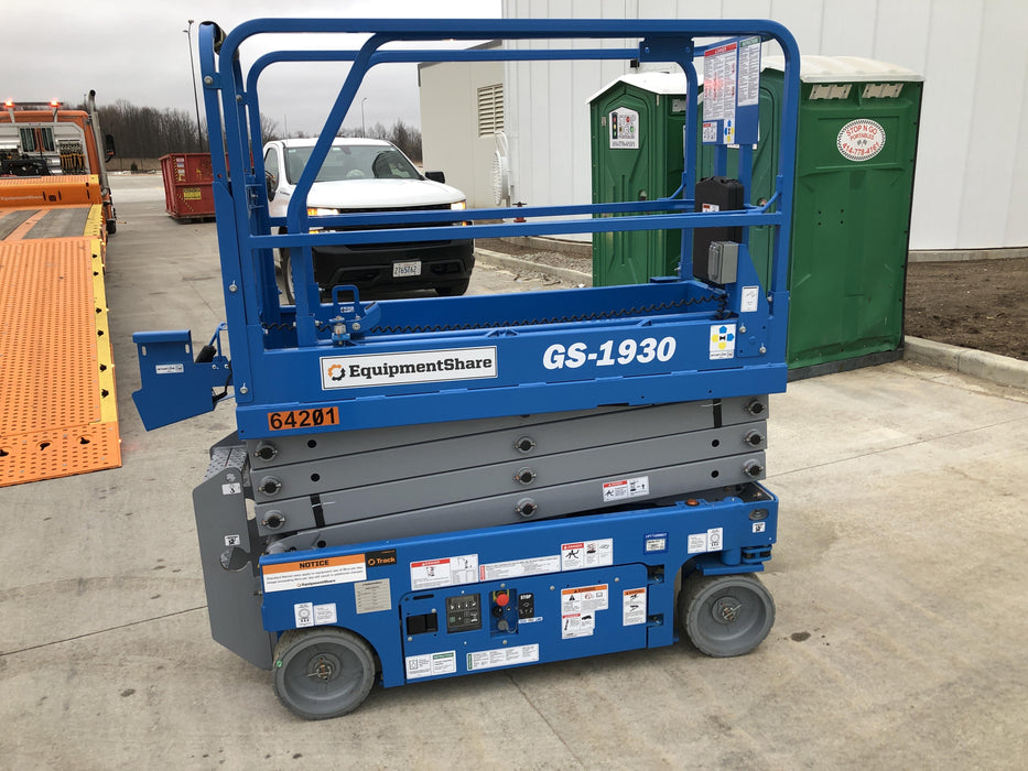 2020 Genie GS-1930 Solid Non Marking Tires, Beacon, Folding rails with half height swing gate