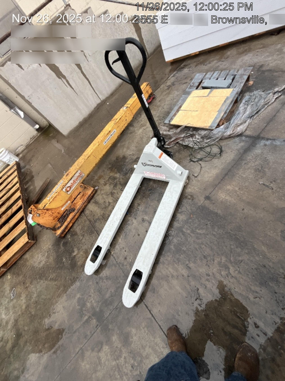 2025 STRONGWAY 4400 lb Pallet Jack