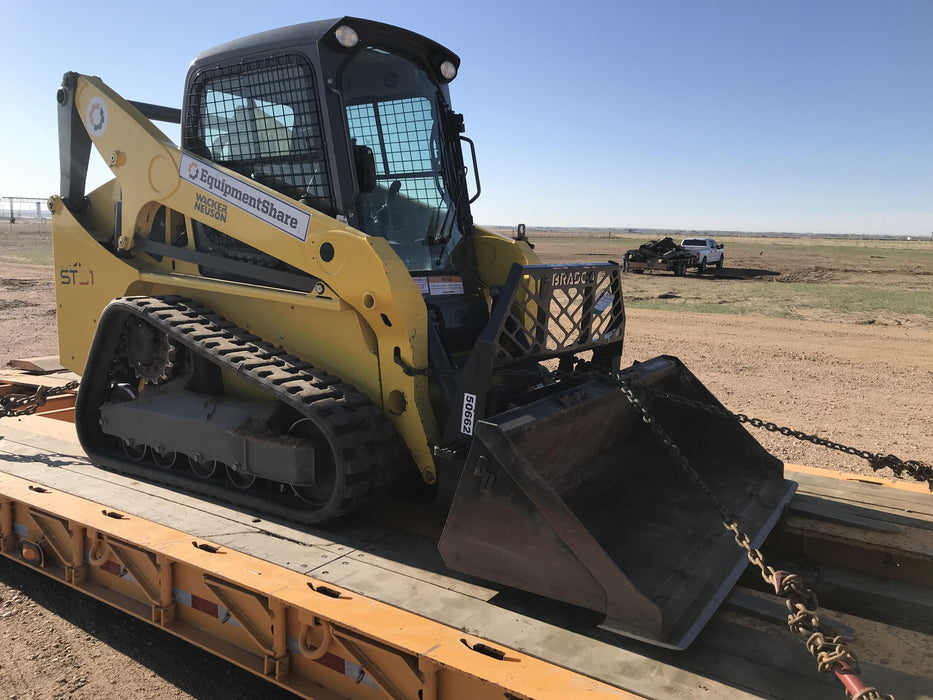 Wacker Neuson ST31 Wacker Neuson ST31 Enclosed Cab, 2 Speed, Bucket Leveling, Selectable EH Controls, Variable speed fan, Cyclonic precleaner w/75" Smooth bucket