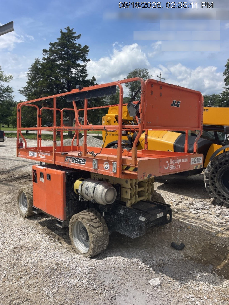 2023 JLG RT2669