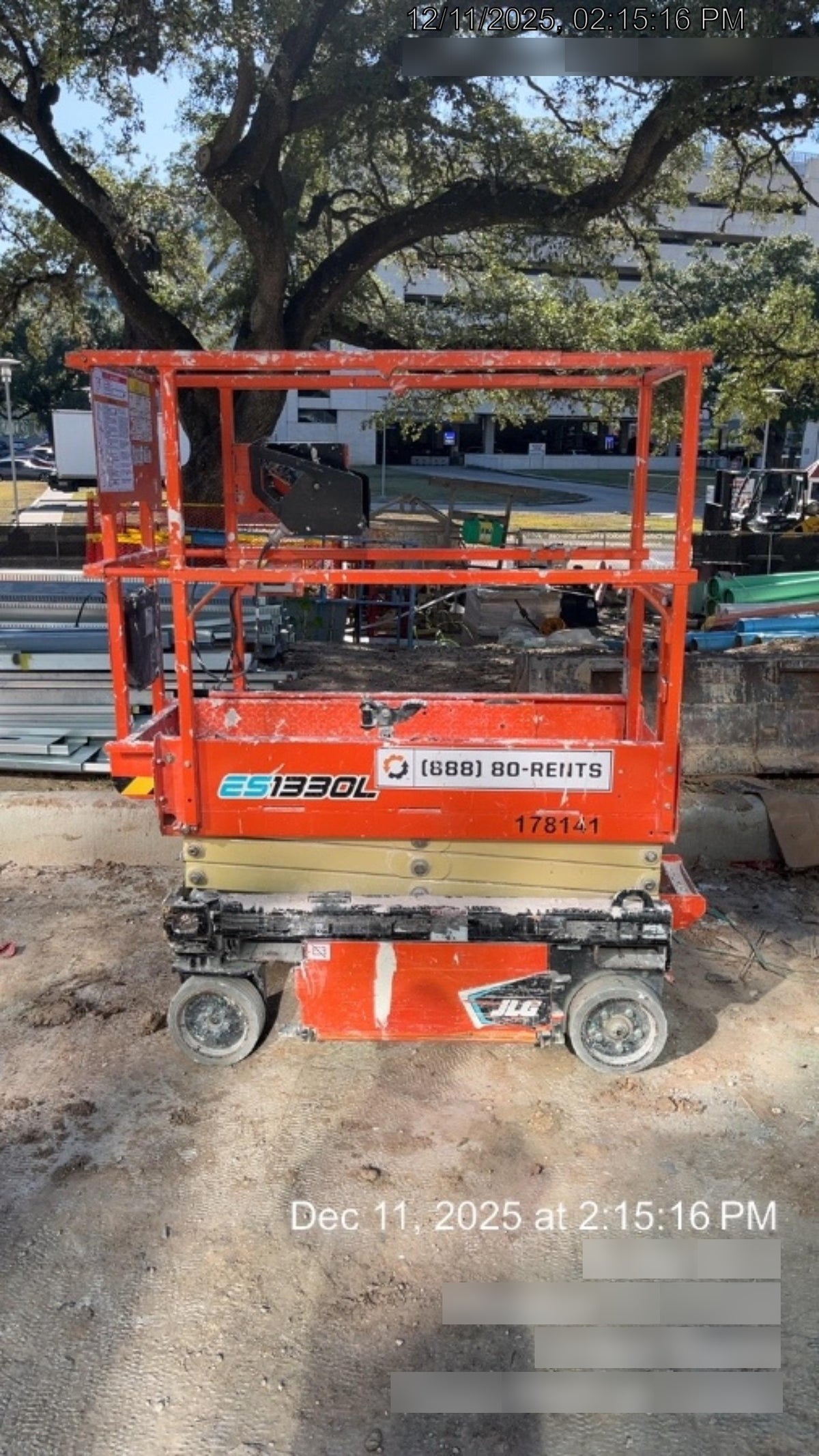 2021 JLG ES1330L