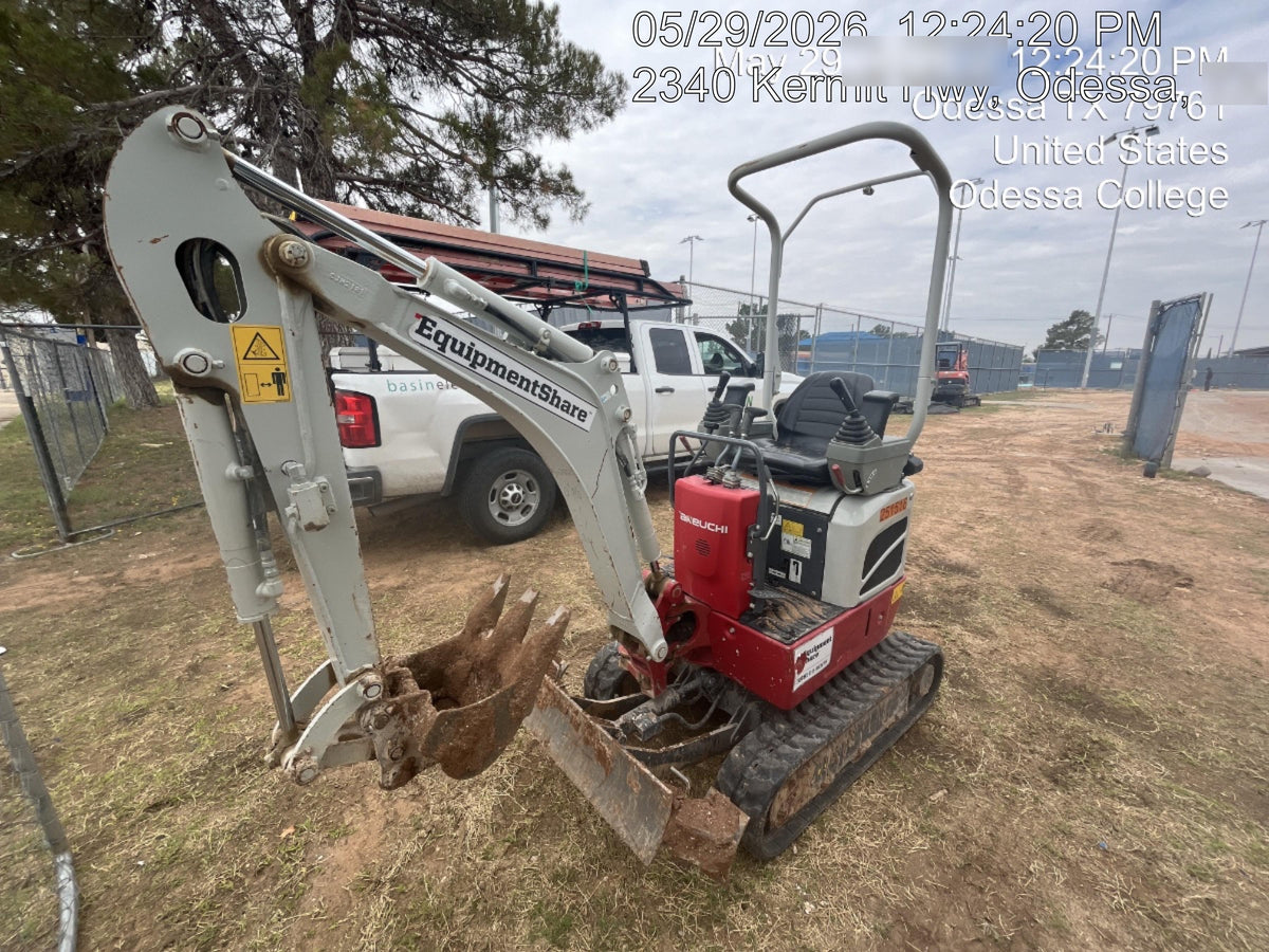 2022 TAKEUCHI TB210R