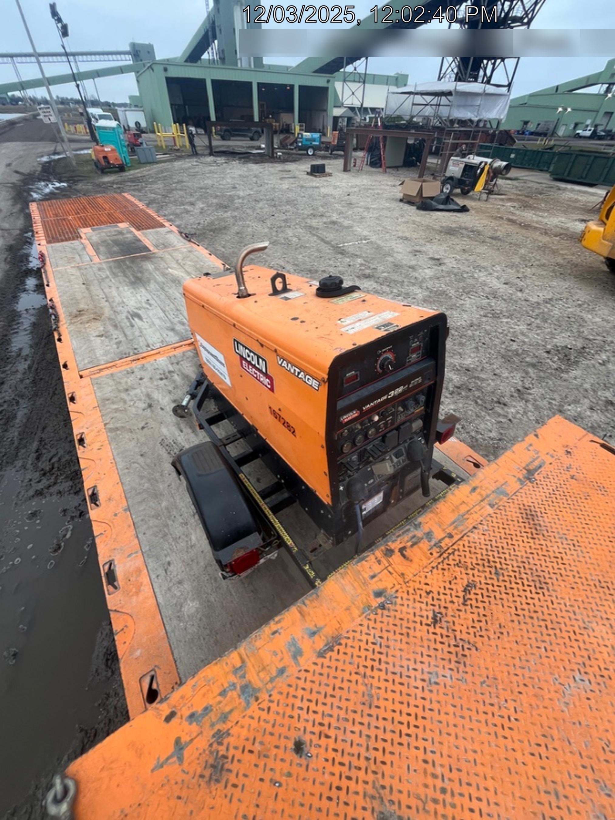 2021 Lincoln Electric Vantage 322 Vantage 322 Ready Pak 3 w/ Decals, ORANGE (includes trailer, cable rack, fender light kit) NO Telematics