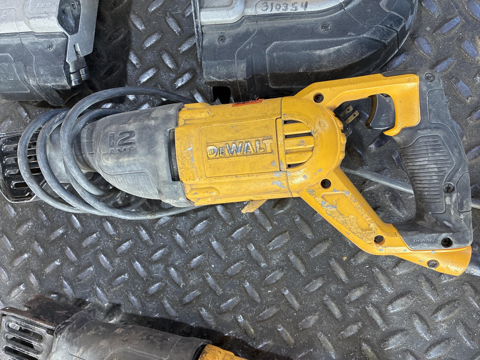 2023 DEWALT DWE305