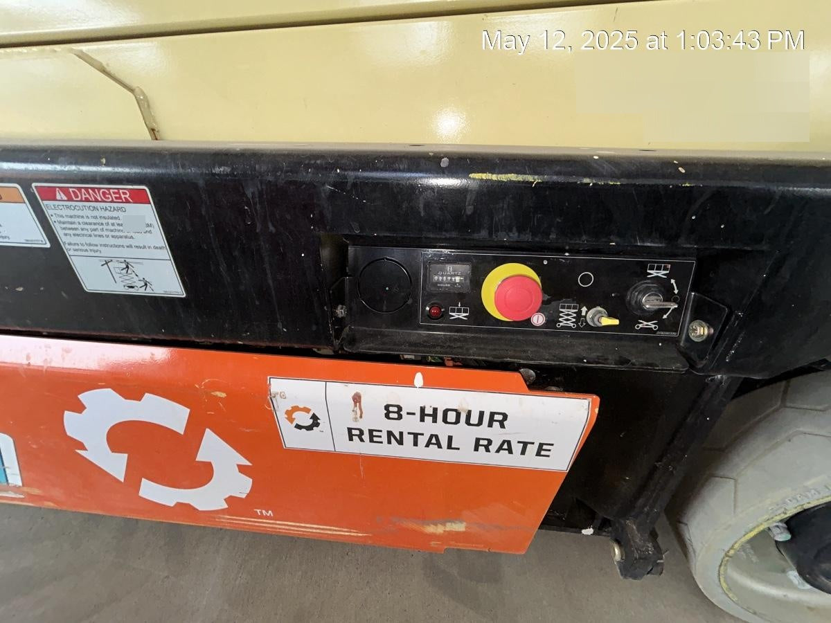 2022 JLG ES2632