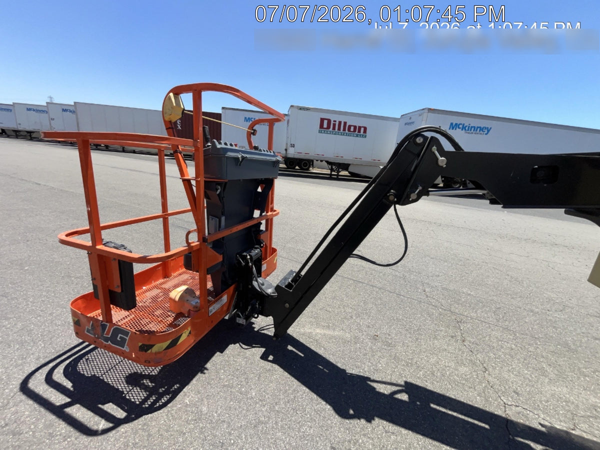 2024 JLG E450AJ