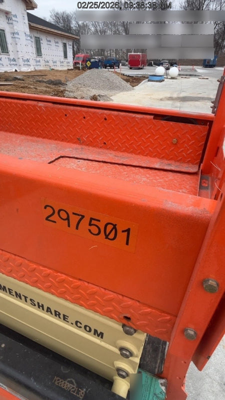 2023 JLG ES1932