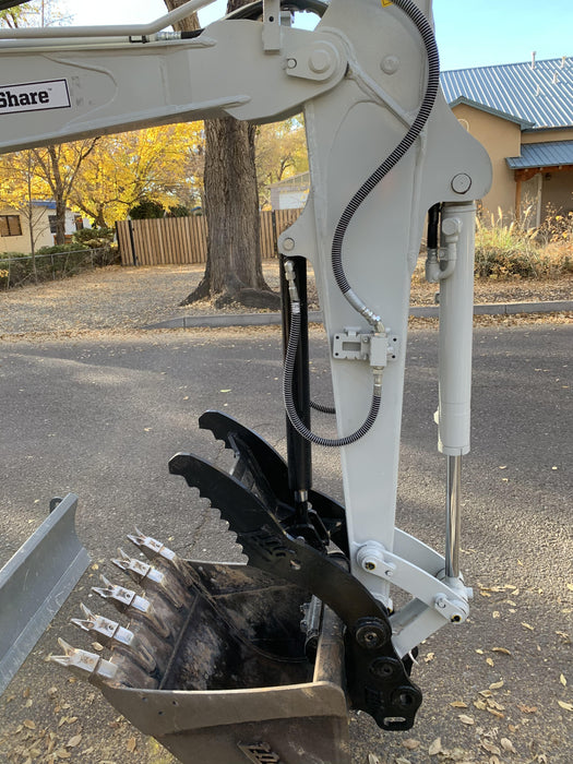 2021 TAKEUCHI TB235-2R