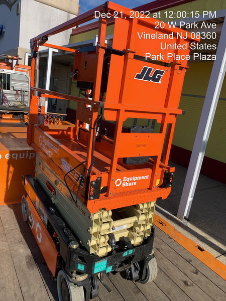 2022 JLG ES1932