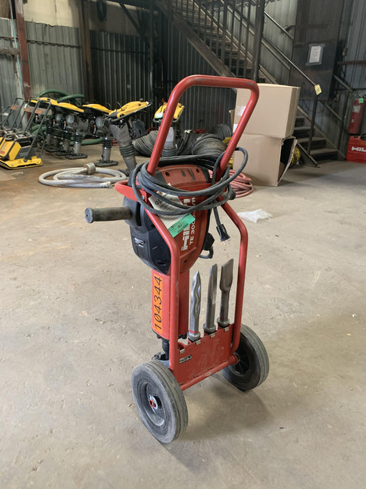 2020 HILTI TE 3000-AVR