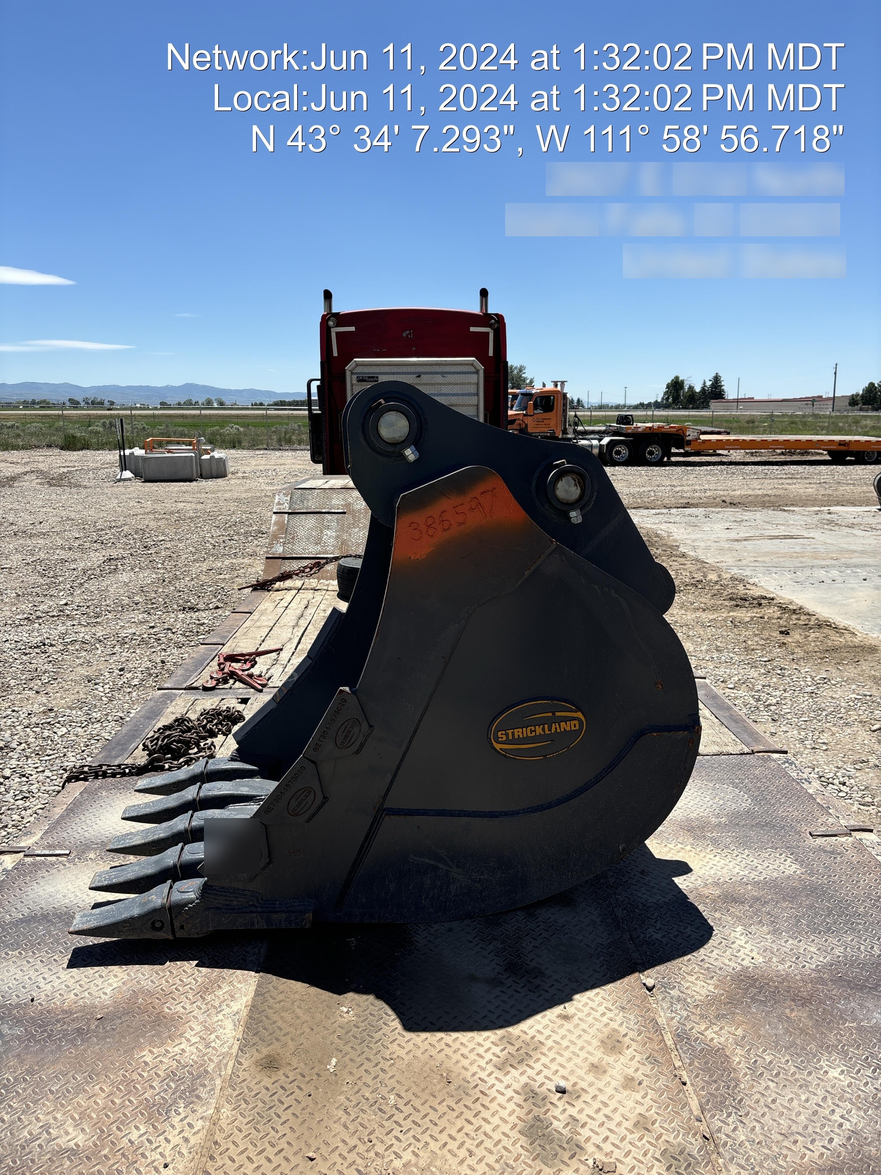 2023 STRICKLAND 36" Bucket  56-65K - Strickland