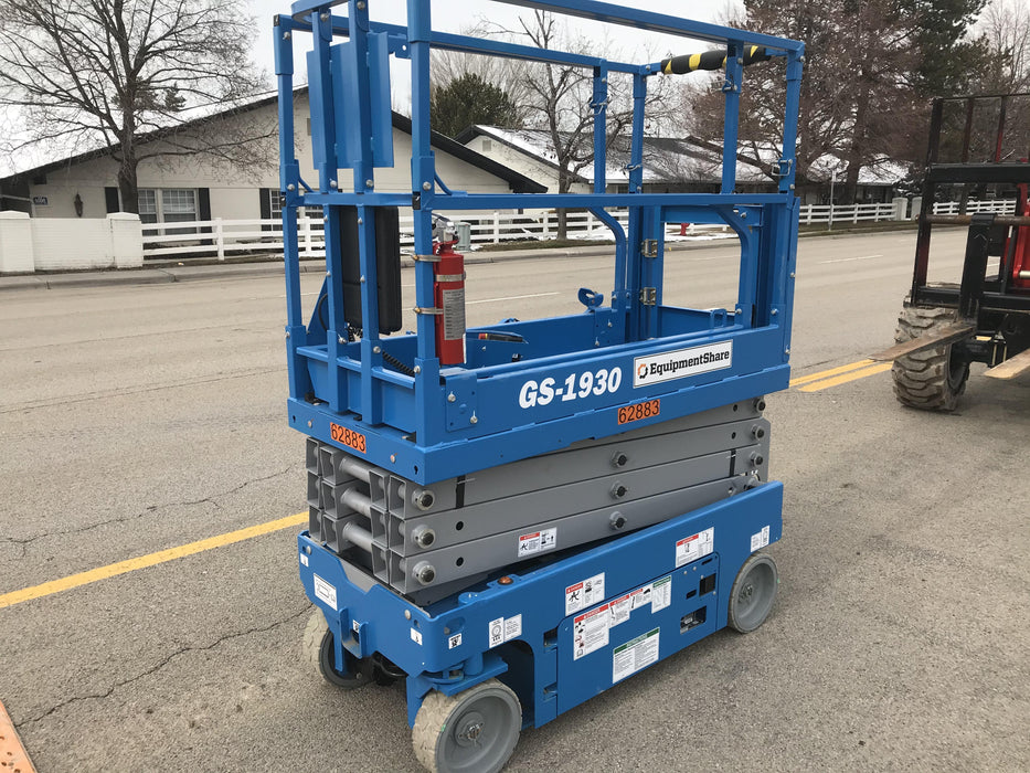 2020 Genie GS-1930 Solid Non Marking Tires, Beacon, Folding rails with half height swing gate