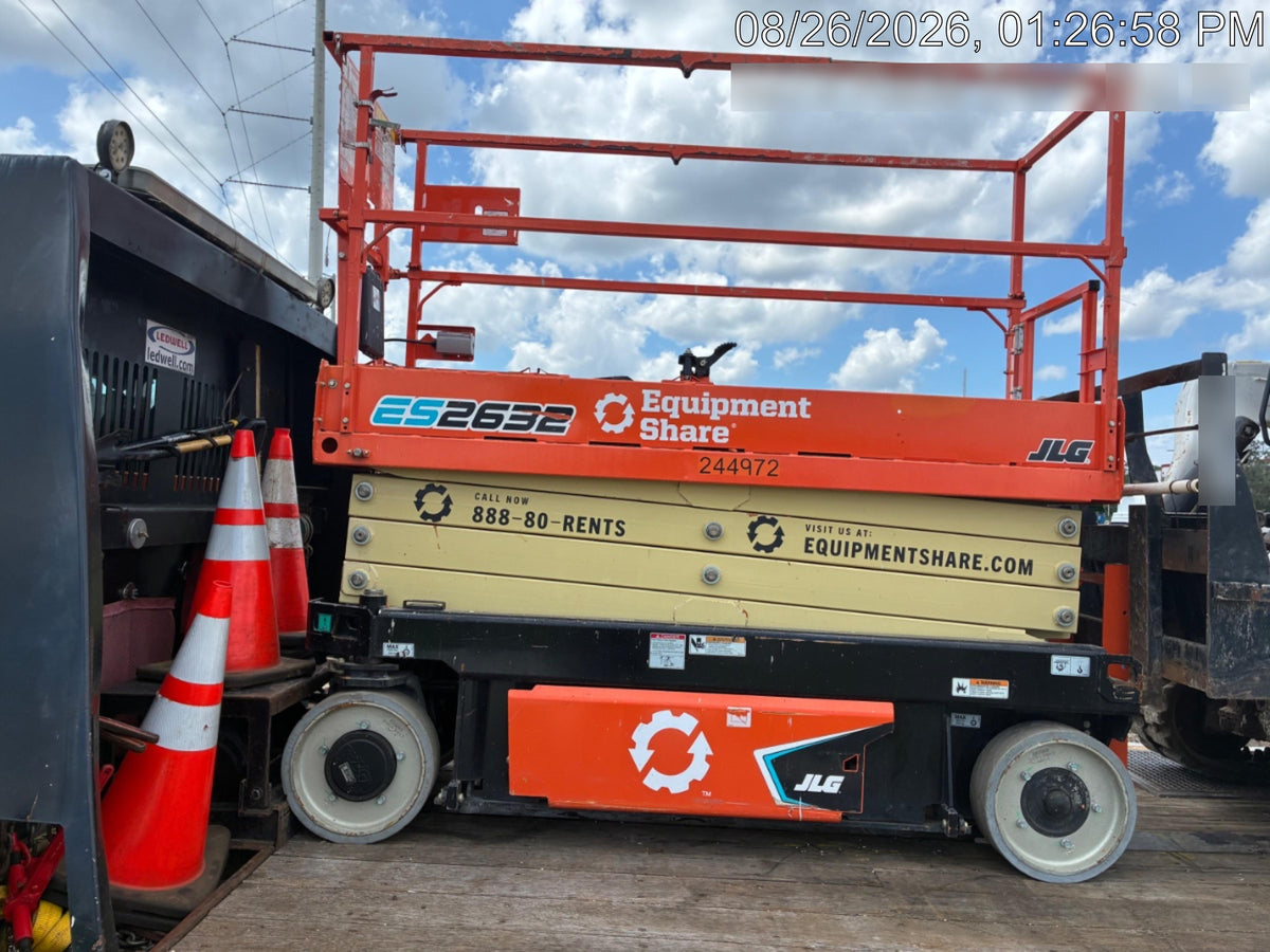 2022 JLG ES2632