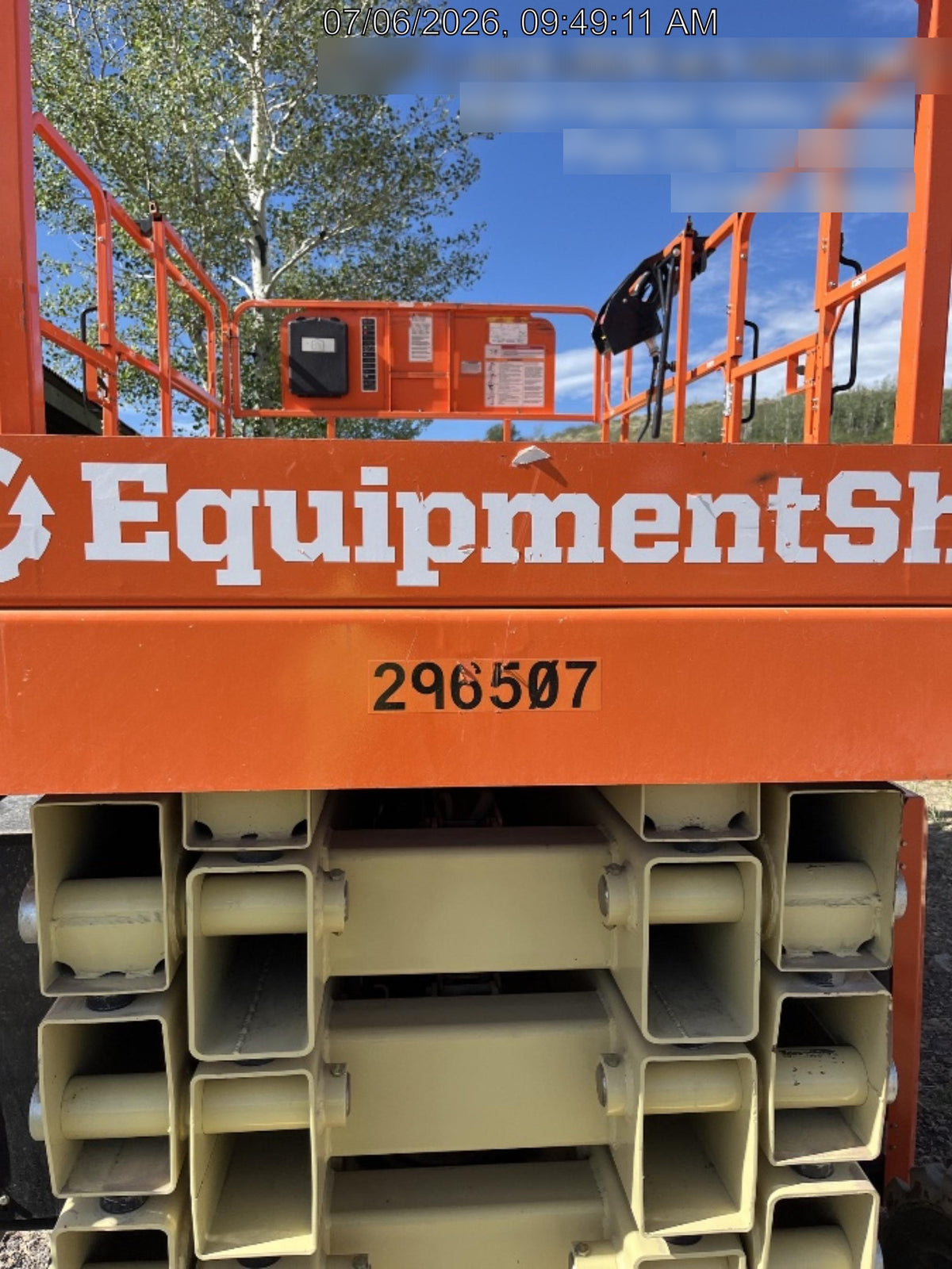 2023 JLG RT4394