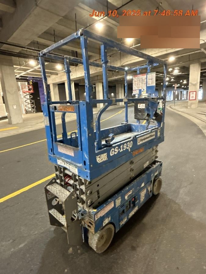 2020 Genie GS-1930 Solid Non Marking Tires, Beacon, Folding rails with half height swing gate