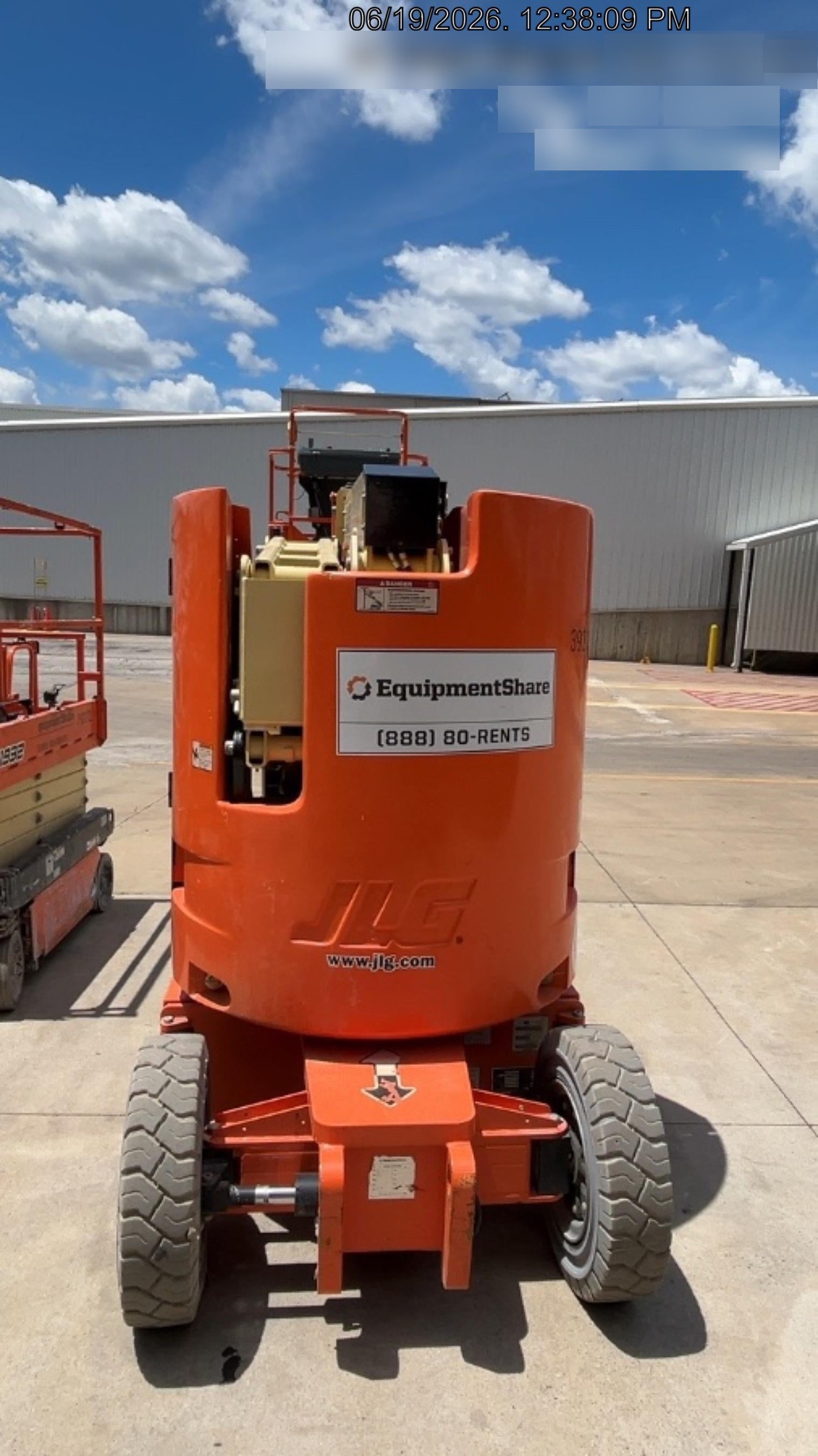 2019 JLG E300AJP