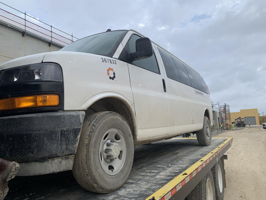 2023 CHEVROLET Express Van - Rental