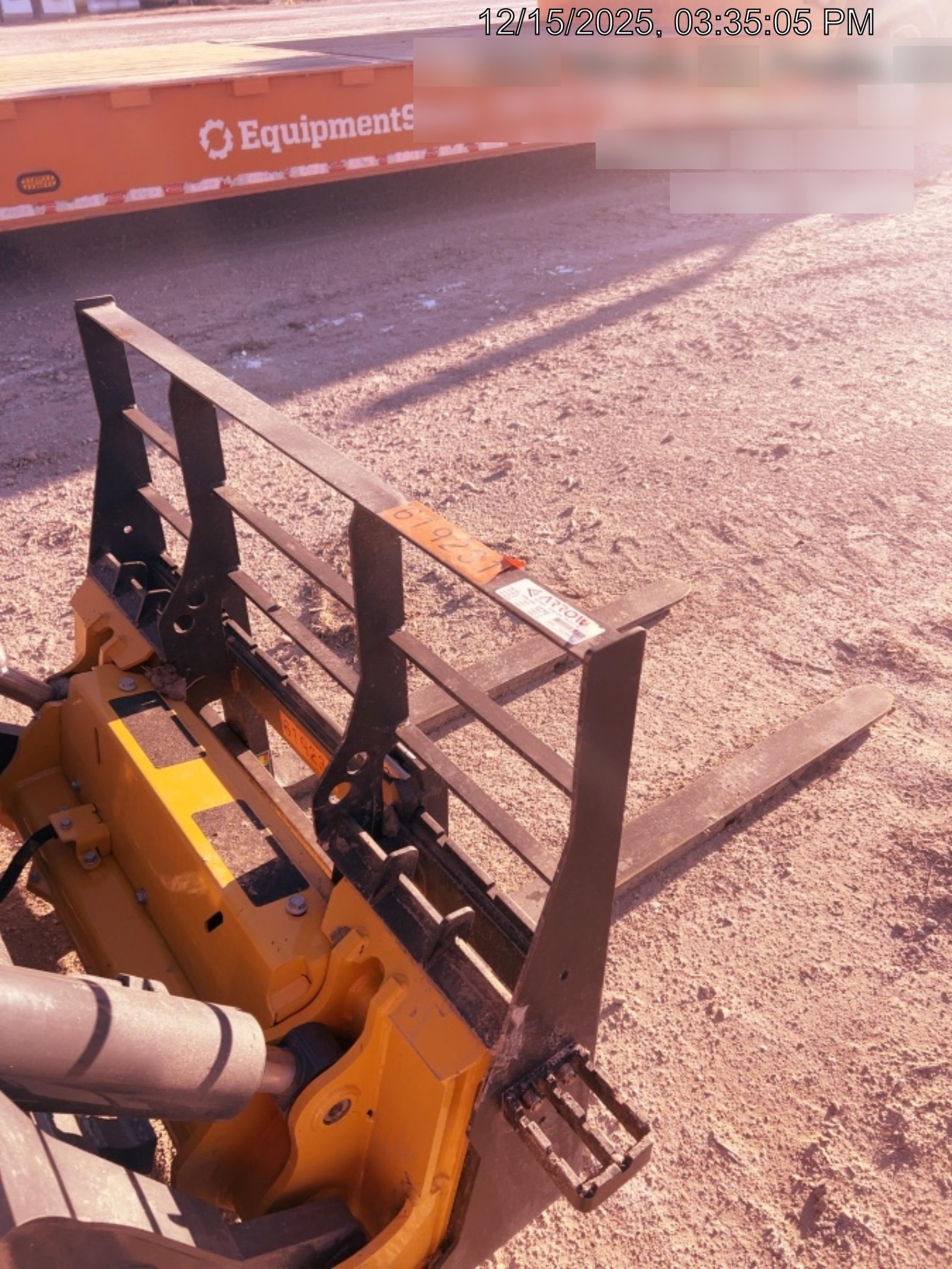 2025 ARROW MATERIAL HANDLING 48" Pallet Forks - Arrow