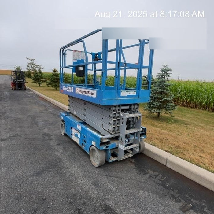 2019 Genie GS-3246 Folding rails with full height swing gate