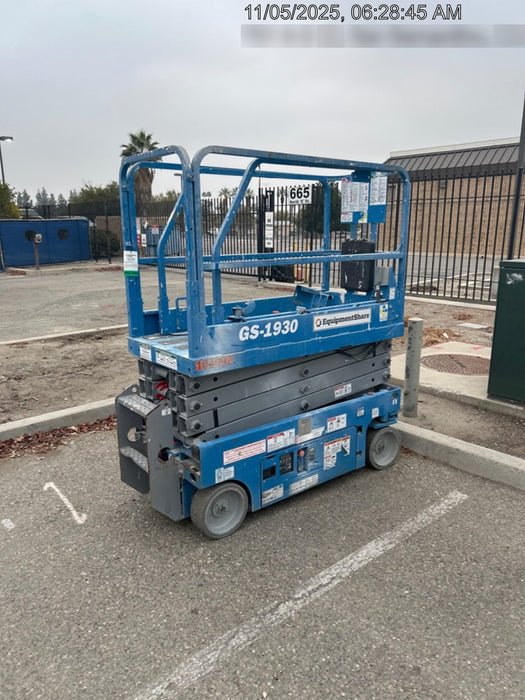 2020 Genie GS-1930 Fixed rails with chain entry gate - Pre A92.20, 800W Inverter