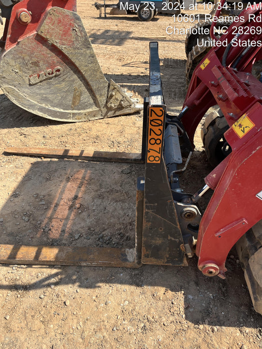 2022 ARROW MATERIAL HANDLING 60" Pallet Forks - Arrow