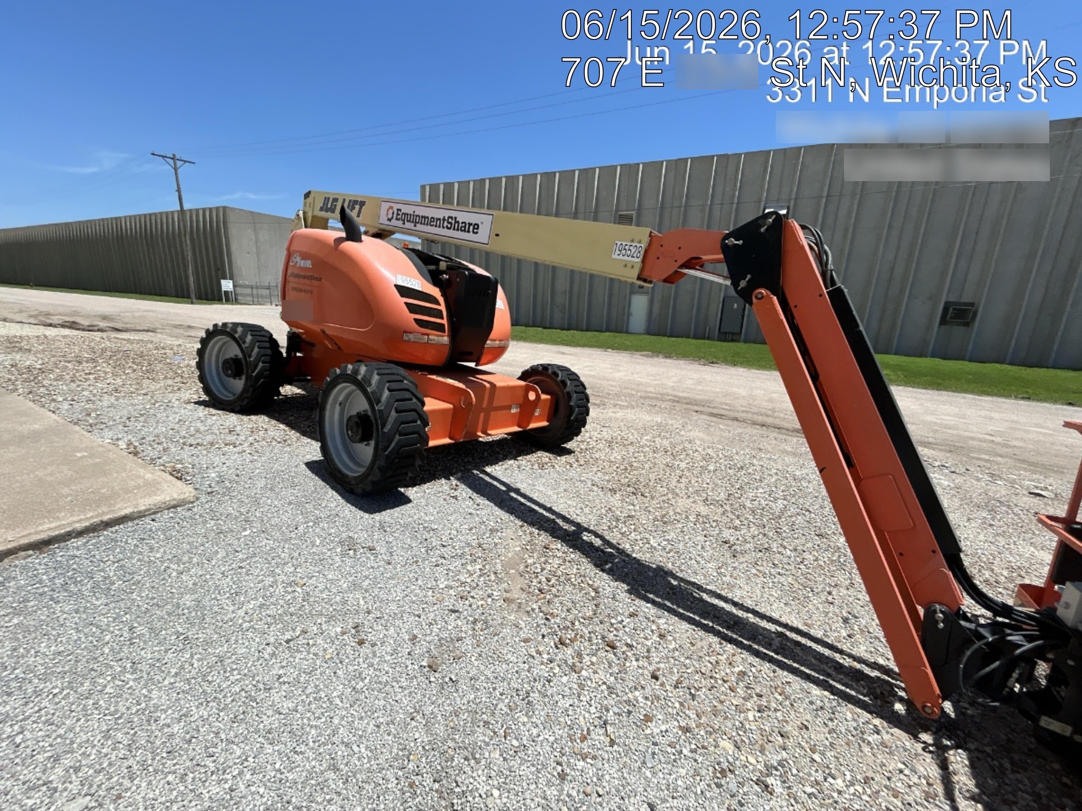 2021 JLG 600AJ