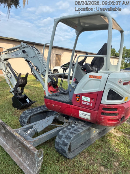 2022 TAKEUCHI TB235-2R