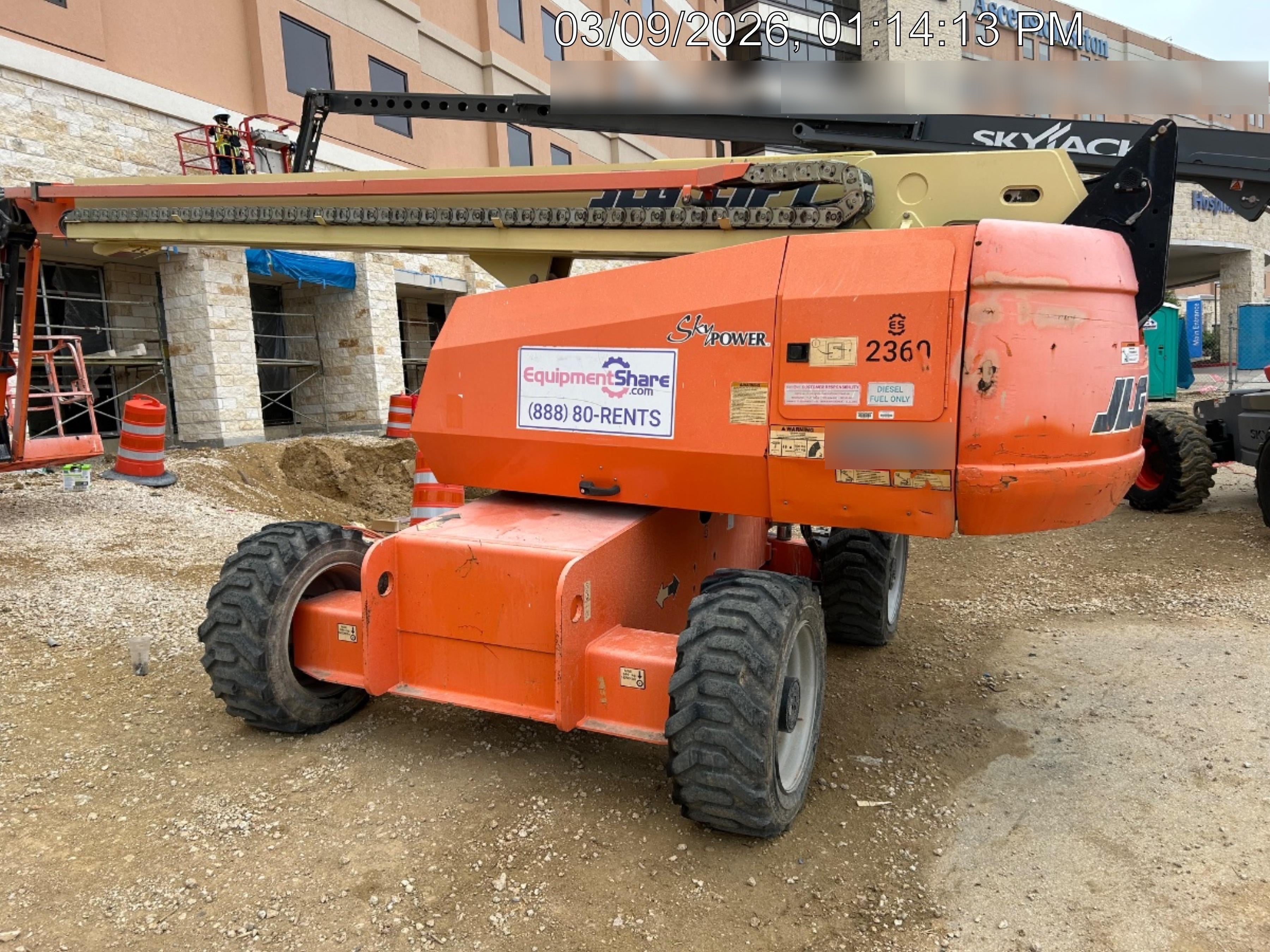 2016 JLG 660SJ