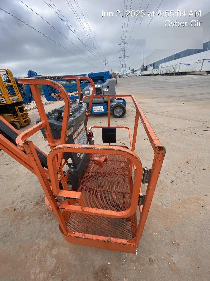 2019 JLG E450AJ