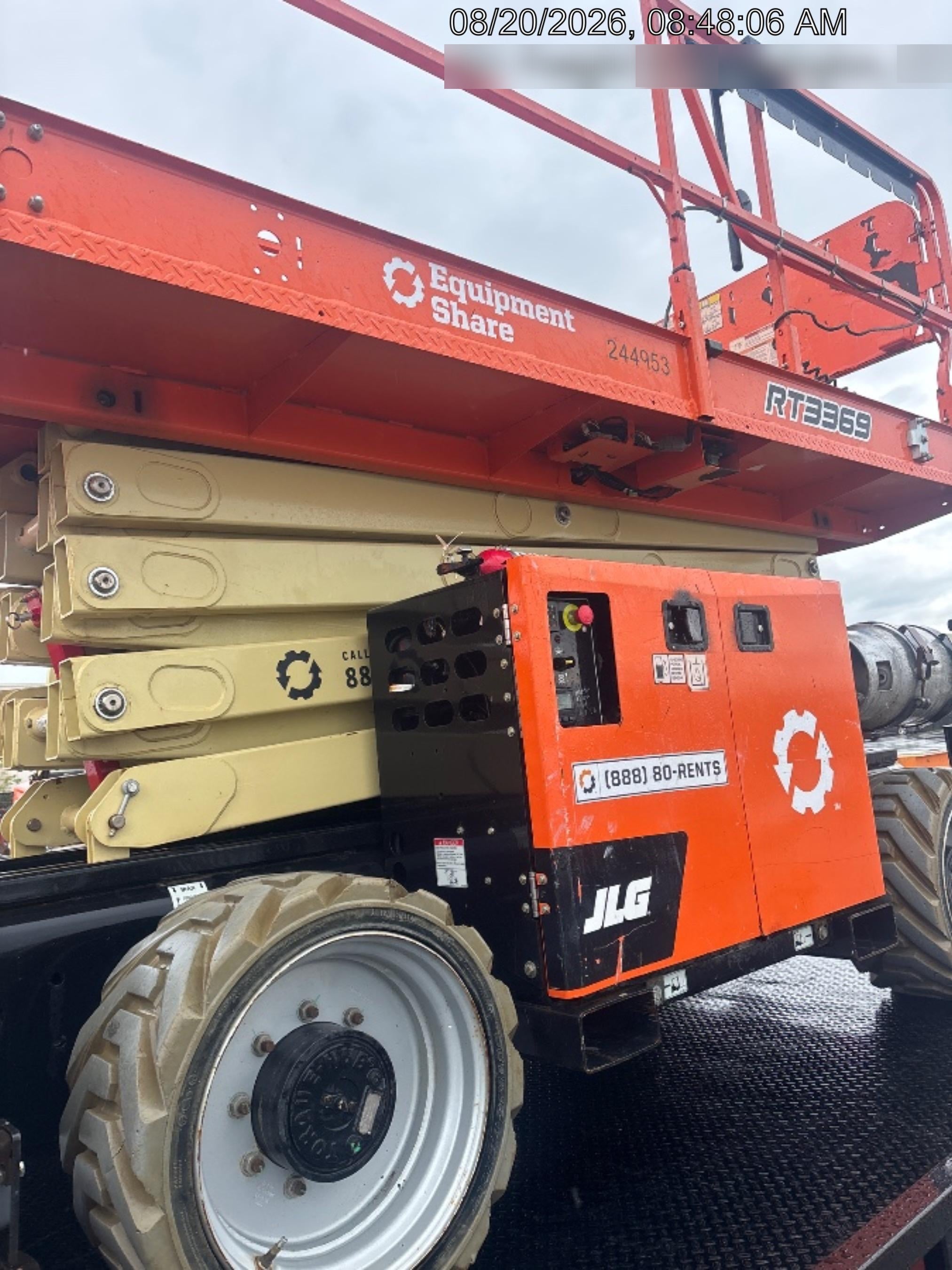 2022 JLG RT3369