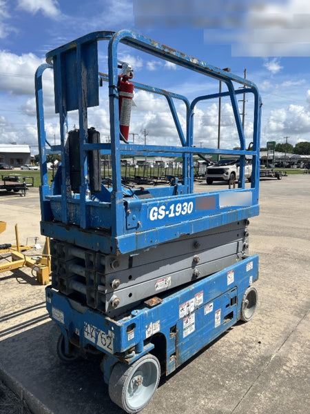 2019 Genie GS-1930 Fixed Rails with Chain Entry