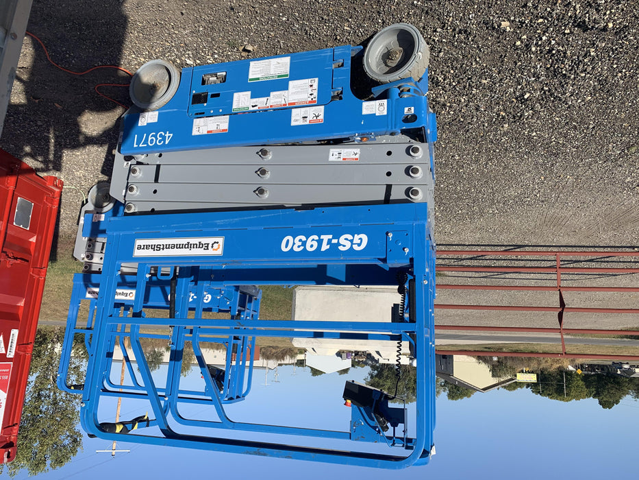 2019 Genie GS-1930 Fixed rails with chain Entry
